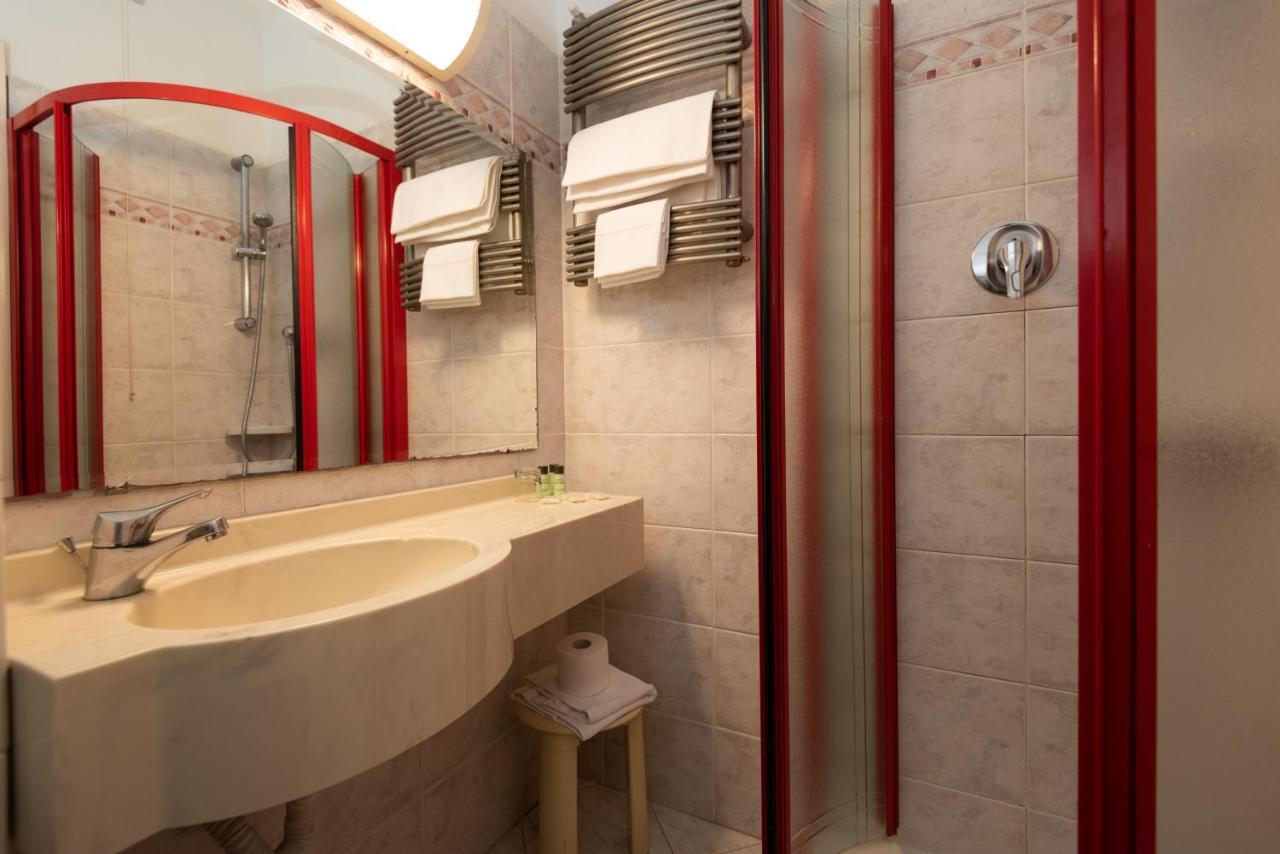 Hotel Il Delfino San Vincenzo Exteriör bild